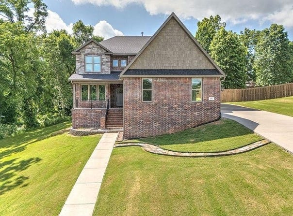 481 Whitcliff  DR, Cave Springs, AR 72718