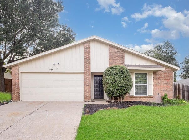 2132 Loma Verde Drive, Bedford, TX 76021