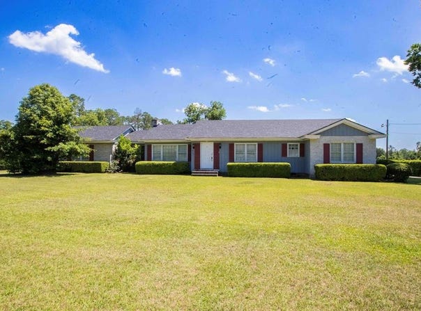 417 W Bay Street, Doerun, GA 31744