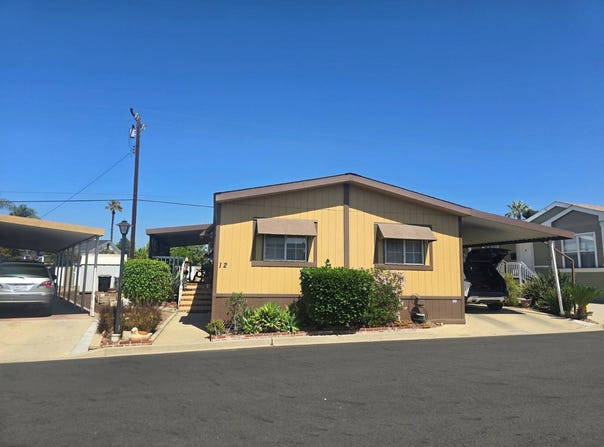 2755 Arrow Hwy Spc 12, La Verne, CA 91750