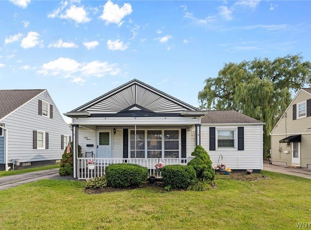 47 Warburton Place, Buffalo, NY 14223