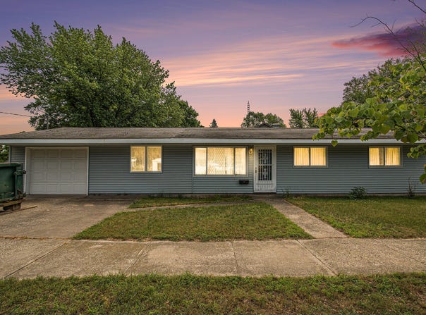 712 N Rath Avenue, Ludington, MI 49431