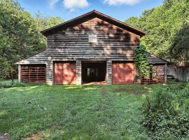 1592 Black Mountain, Toccoa, GA 30577