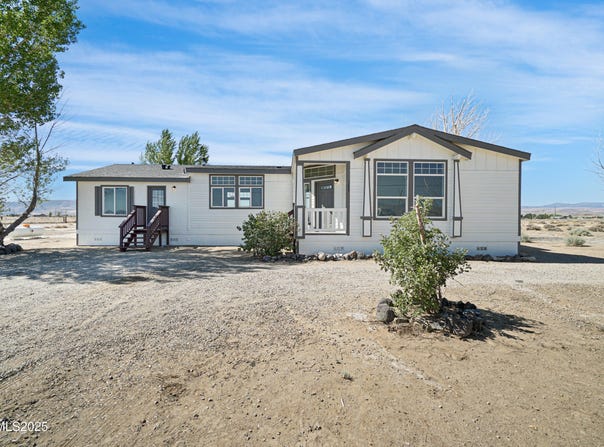 1295 E 10th Street, Silver Springs, NV 89429