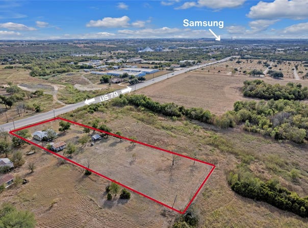 1607 E 4Th St, Taylor, TX 76574