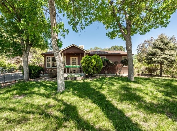 2233 Daniel Rd, Pueblo, CO 81006