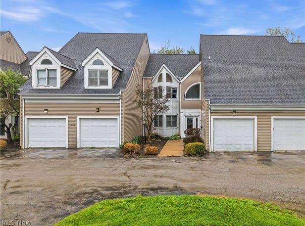 1006 Powers Avenue, Youngstown, OH 44505