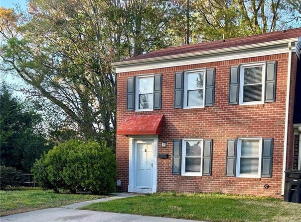 5234 Clover Hill Drive, Portsmouth, VA 23703