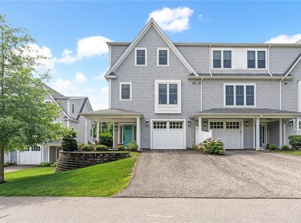 100 Algonquin Road, Narragansett, RI 02882