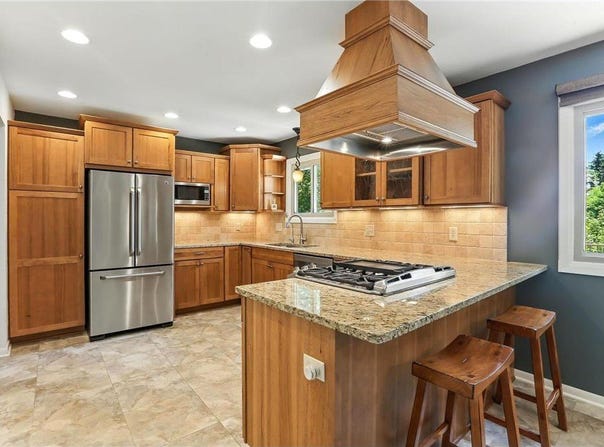 5820 139th Street W, Apple Valley, MN 55124