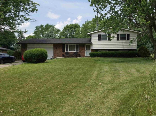3012 E Chesterfield Lane, Muncie, IN 47303