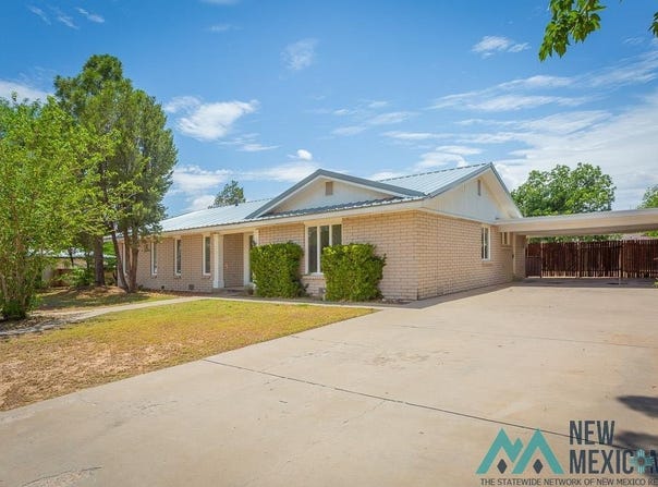 1006 De Bremond Drive, Roswell, NM 88201
