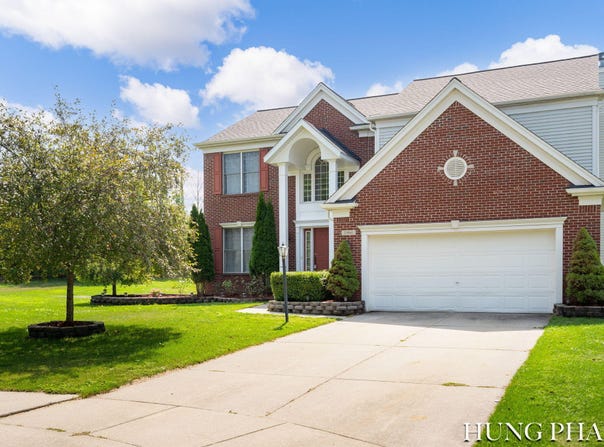 1964 Crystal View Court SE, Caledonia, MI 49316