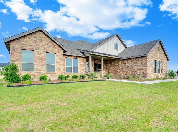 412 COLLUM, Azle, TX 76020