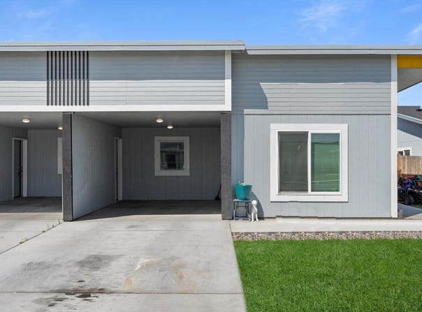 412 Whitefish Ln, Pasco, WA 99301