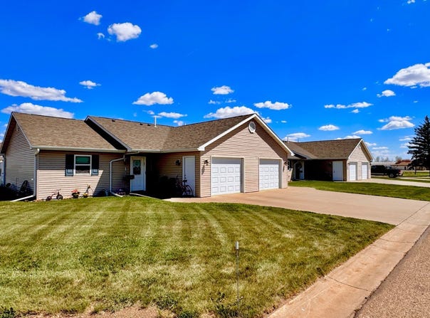 407 & 409 Millionaire Ave, Mott, ND 58646