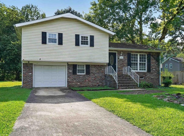 1705 SERENE CIRCLE, CENTER POINT, AL 35215