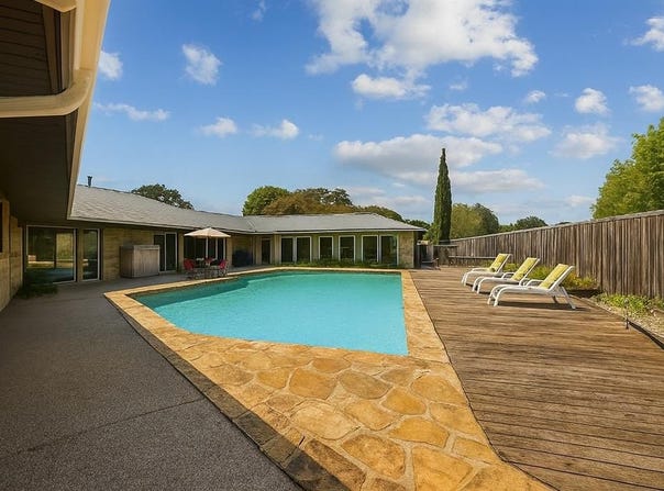 108 Circleview Drive S, Hurst, TX 76054