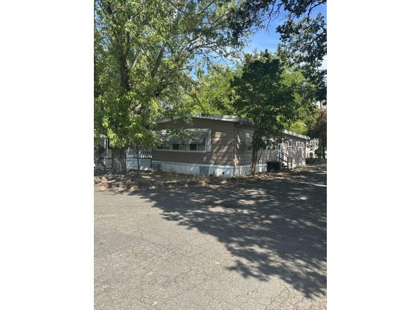 421 Stevens Road, Eagle Point, OR 97524