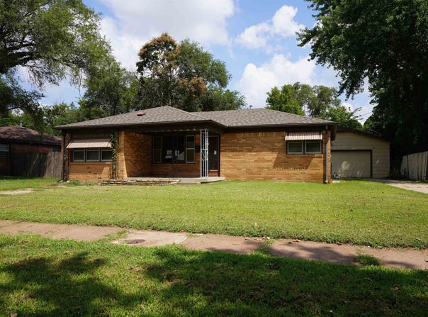 1120 E Donnell, Wichita, KS 67216