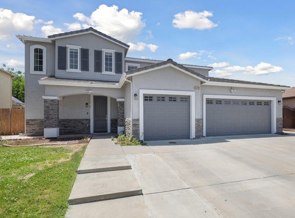 2720 San Jose Avenue, Clovis, CA 93611
