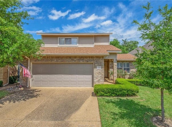 1309 Essex Green, College Station, TX 77845-8339