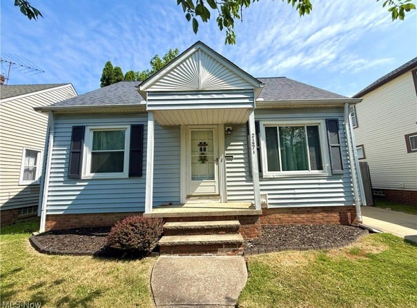 21571 Ball Avenue, Euclid, OH 44123