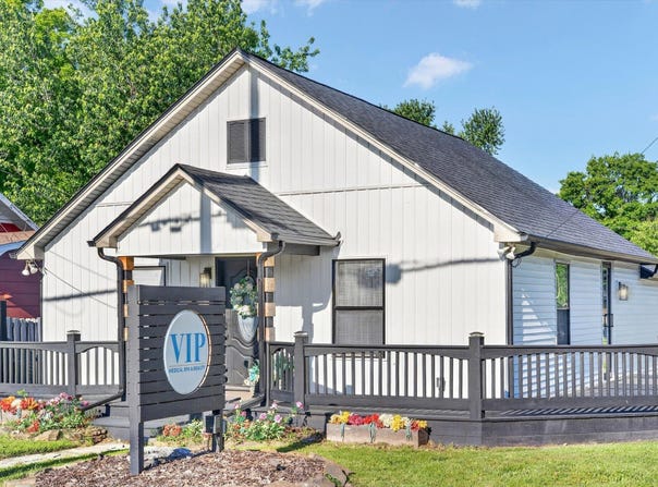 425 N Main Street, Nixa, MO 65714