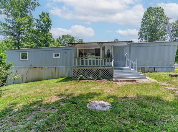 220 Lakeshore Drive, Mammoth Cave, KY 42259