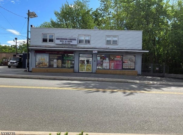545 Mola Blvd, Elmwood Park Boro, NJ 07407-1355