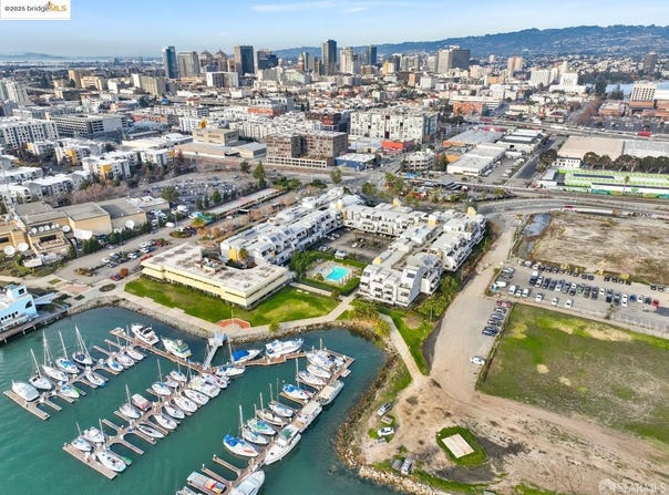 1 Embarcadero, Oakland, CA 94607