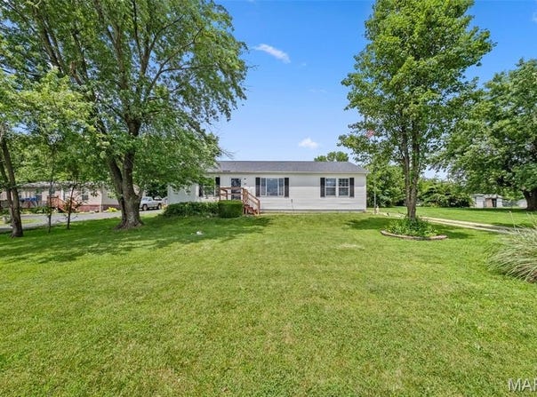 44 Viola Drive, Wright City, MO 63390