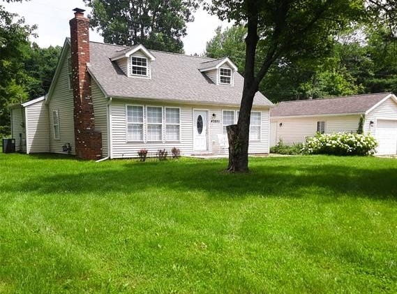 40880 Harris Road, Belleville, MI 48111