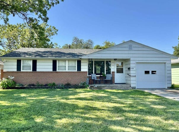 1120 E 9th St, Colby, KS 67701