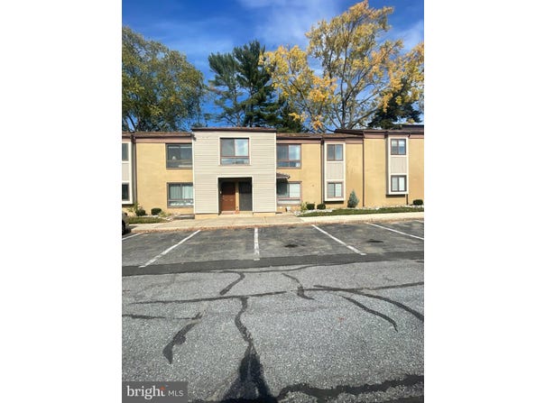 202 HUNTER Court, MARLTON, NJ 08053