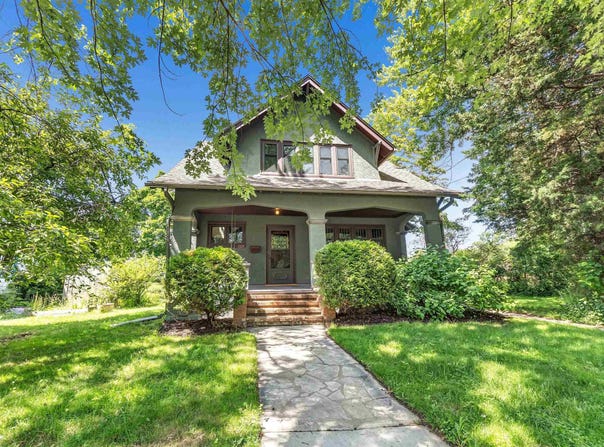 1228 W LAWRENCE Street, APPLETON, WI 54914