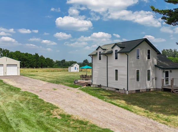 7979 Sinclair Road, Eau Claire, MI 49111