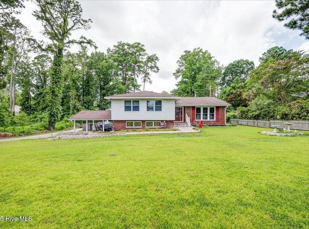 2111 Neuse Cliffs Drive, New Bern, NC 28560