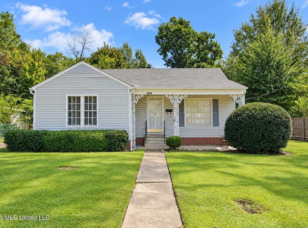 1316 Calhoun, Yazoo City, MS 39194