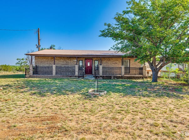 140 Jones Circle, Robert Lee, TX 76945