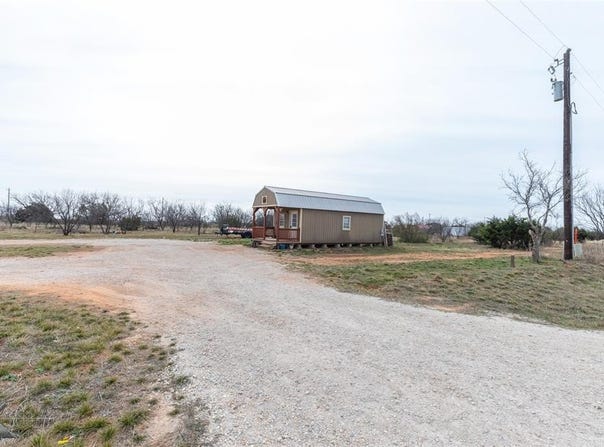 2663 Lemons Gap Road, Ovalo, TX 79541