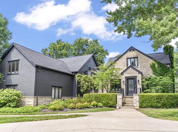 2946 Lewis Center Road, Lewis Center, OH 43035