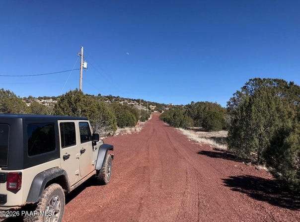 1203 County Line Circle, Ash Fork, AZ 86320