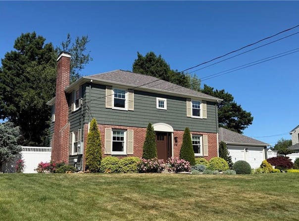 39 Merry Mount Drive, Warwick, RI 02888