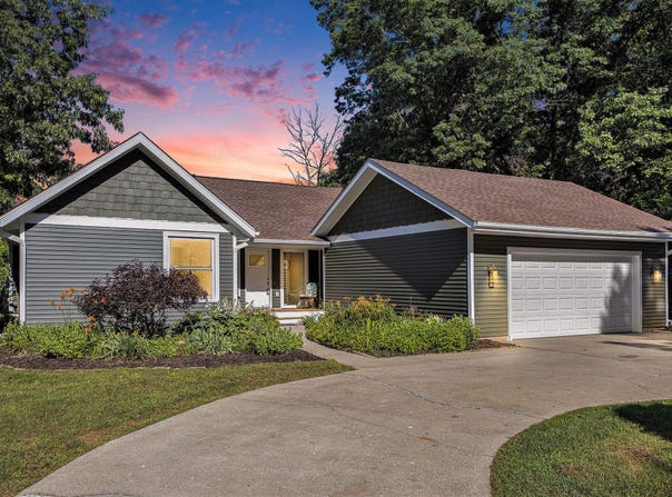 52368 Pine Tree Lane, Three Rivers, MI 49093