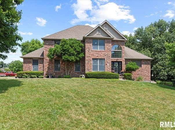 33 WOODLAND Trail, Rochester, IL 62563