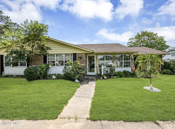 29b Gramercy Lane, Manchester, NJ 08759