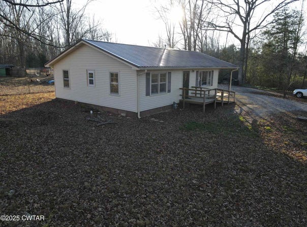 1944 Highway 412 E, Parsons, TN 38363