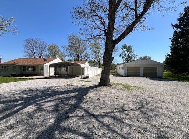39 E US Highway 36, Atwood, IL 61913