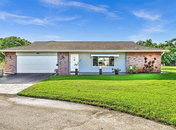 7102 NW 93rd Ave, Tamarac, FL 33321